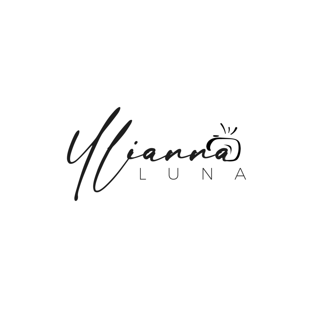 Ylianna Luna Photography Logo